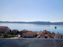 Luxusný penthouse v Seget Donji