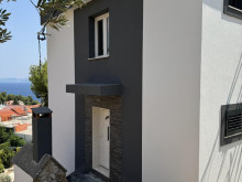 Dom pri mori v Stanići, Omiš