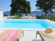 Vila s bazénom, prvý rad pri mori - Pelješac