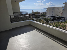 Atraktívny penthouse s výhľadom na more – Makarska