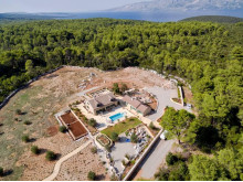 Autentická stredomorská vila s bazénom a olivovým hájom – ostrov Hvar, 800 m od mora