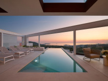 Exkluz&iacute;vna modern&aacute; vila s v&yacute;hľadom na more &ndash; Primo&scaron;ten