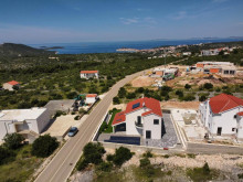 Vila v Primo&scaron;tene