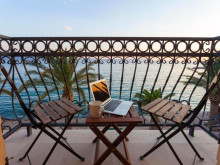 Kamenná vila na Makarskej