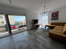 Apartm&aacute;n so z&aacute;hradou vo Vodiciach