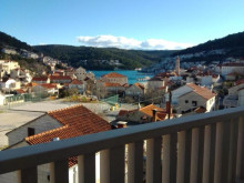 Apartm&aacute;n s 2 sp&aacute;lňami na Brači