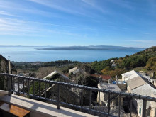 Dom s v&iacute;nnou pivnicou-Ba&scaron;ka Voda
