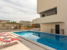 Dvojpodlažn&yacute; apartm&aacute;n v Podstrane