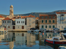Vila v 1. rade v Ka&scaron;tel Novi