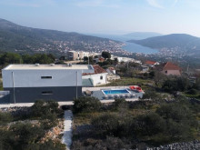 Vila pri Trogire